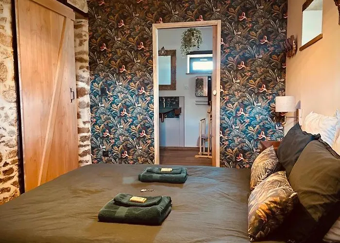 De L'archerie Classe 4 Etoiles, 9 Personnes Nyaraló Saint-Lambert-la-Potherie